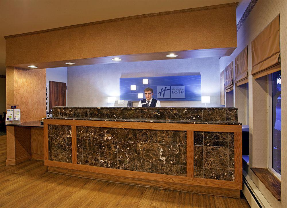 Holiday Inn Express Hotel & Suites Pittsburgh Airport By Ihg Робинсон-Тауншип Интерьер фото
