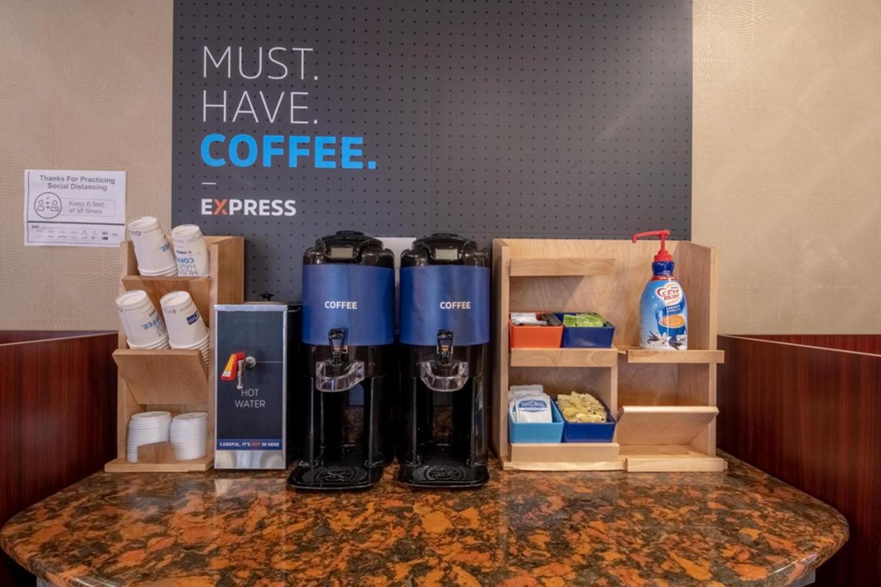 Holiday Inn Express Hotel & Suites Pittsburgh Airport By Ihg Робинсон-Тауншип Экстерьер фото