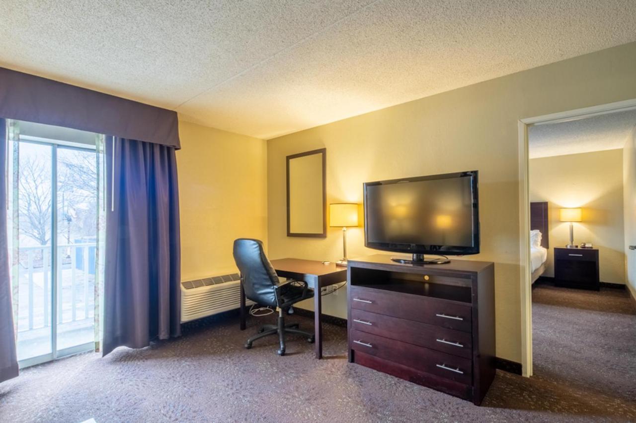 Holiday Inn Express Hotel & Suites Pittsburgh Airport By Ihg Робинсон-Тауншип Экстерьер фото