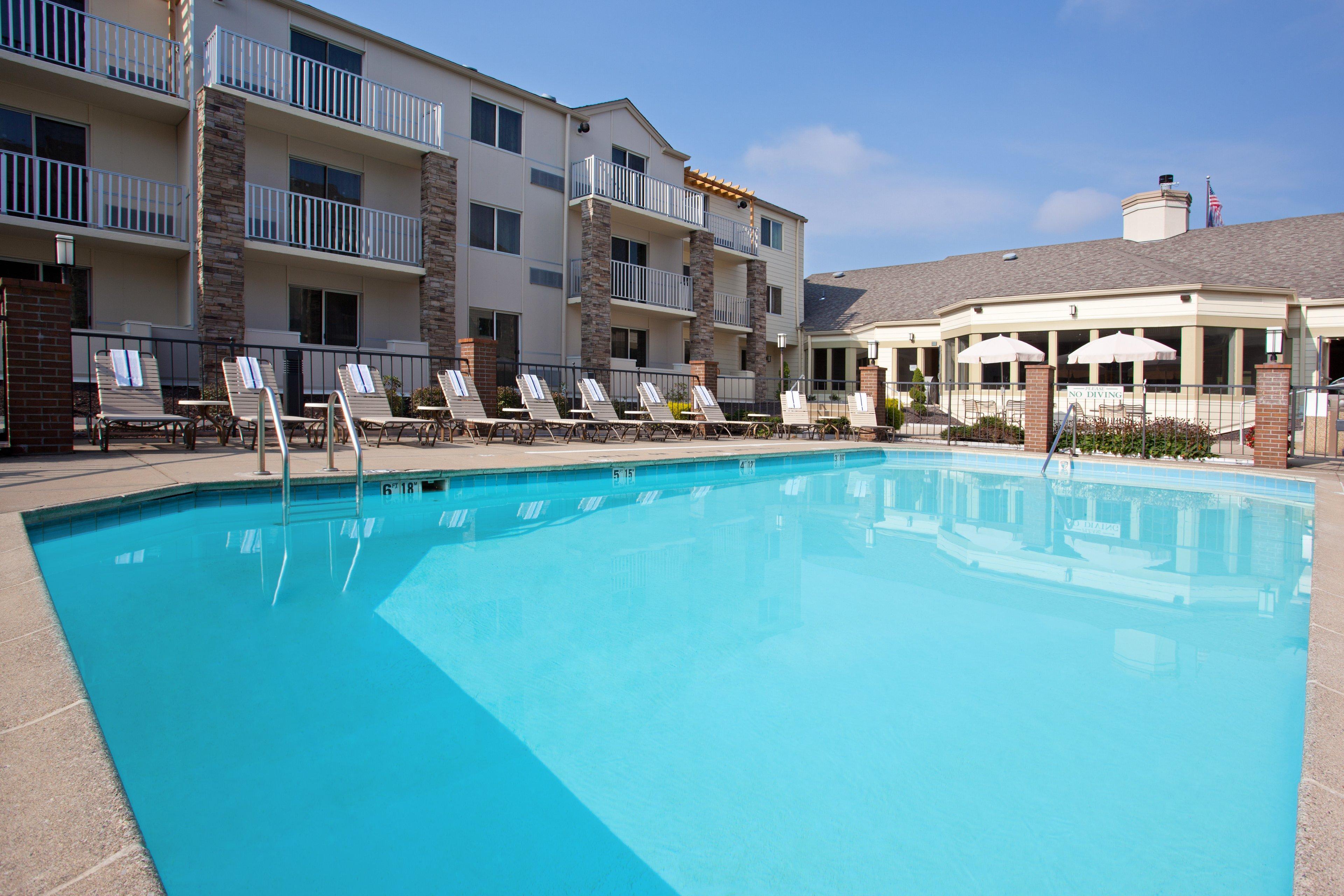 Holiday Inn Express Hotel & Suites Pittsburgh Airport By Ihg Робинсон-Тауншип Экстерьер фото