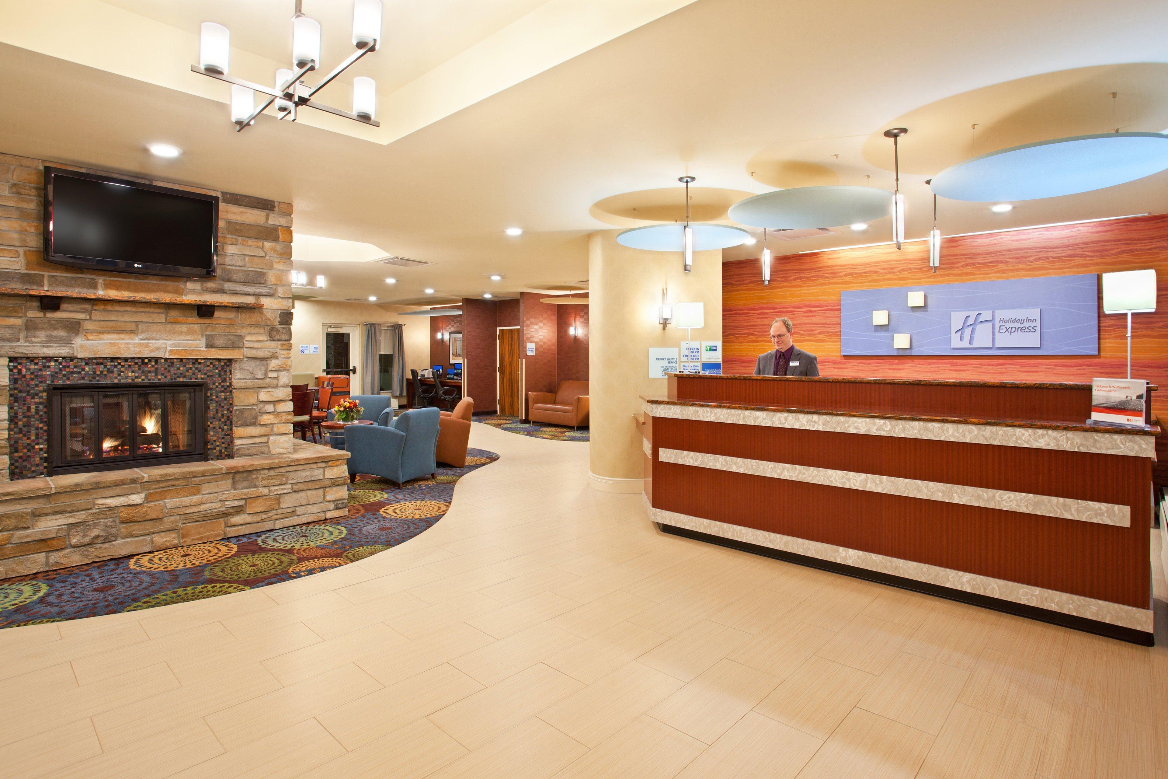 Holiday Inn Express Hotel & Suites Pittsburgh Airport By Ihg Робинсон-Тауншип Экстерьер фото