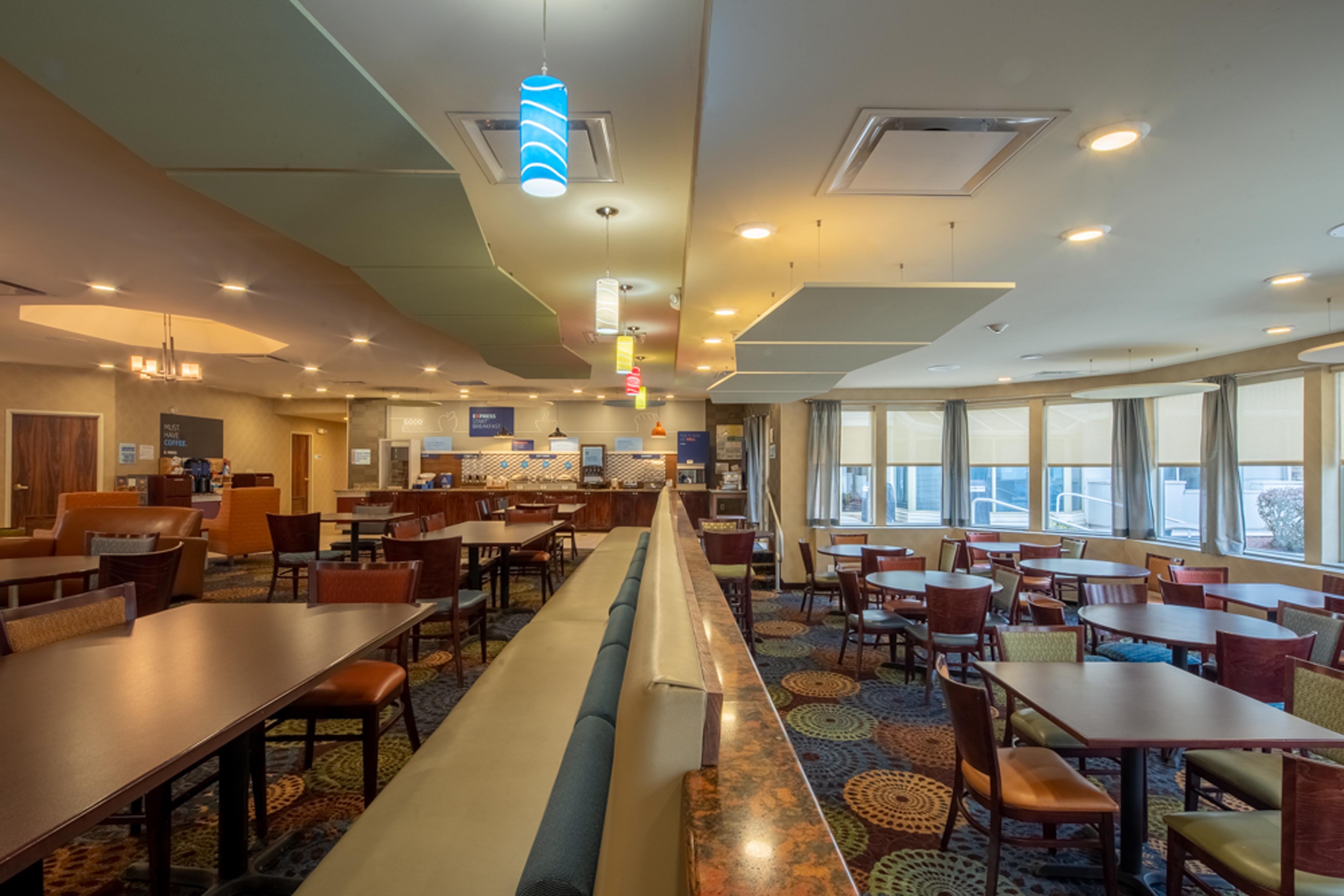Holiday Inn Express Hotel & Suites Pittsburgh Airport By Ihg Робинсон-Тауншип Экстерьер фото